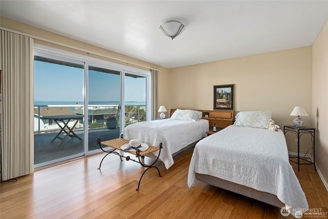 1505 West Beach Road, Oak Harbor, WA 98277