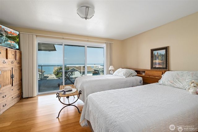 1505 West Beach Road, Oak Harbor, WA 98277