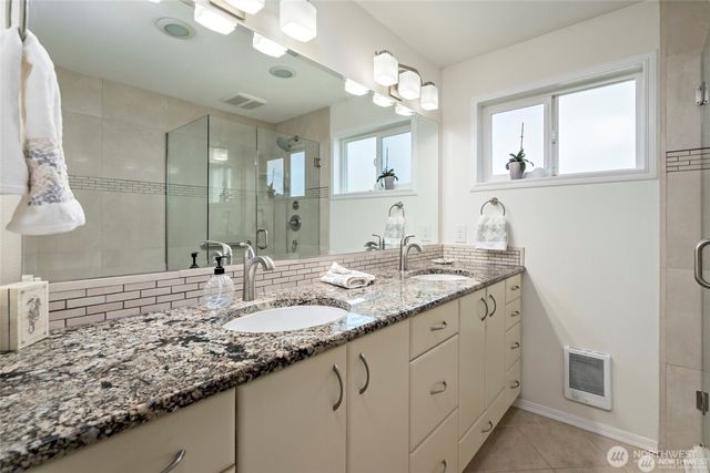 1505 West Beach Road, Oak Harbor, WA 98277