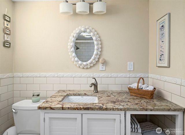 1505 West Beach Road, Oak Harbor, WA 98277