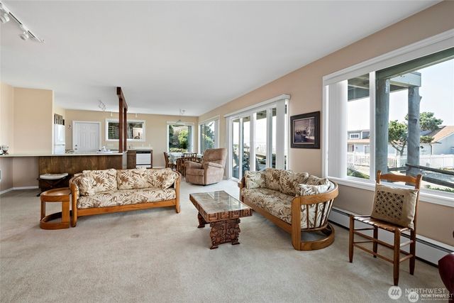 1505 West Beach Road, Oak Harbor, WA 98277