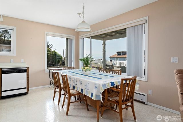 1505 West Beach Road, Oak Harbor, WA 98277