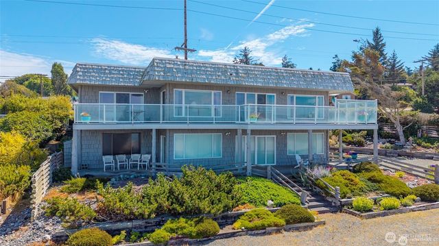1505 West Beach Road, Oak Harbor, WA 98277