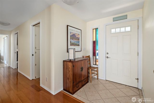 1505 West Beach Road, Oak Harbor, WA 98277