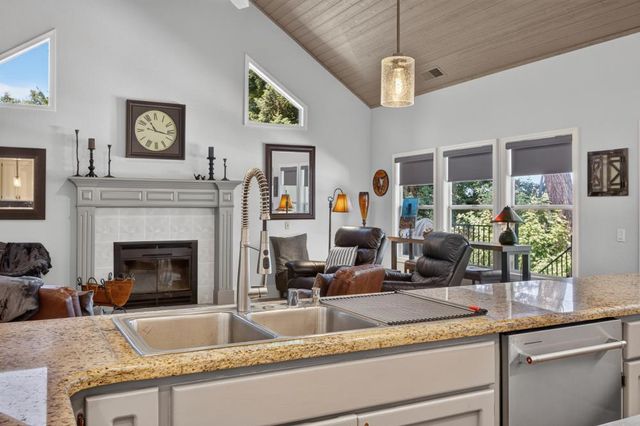 8972 Bronson Dr, Granite Bay, CA 95746