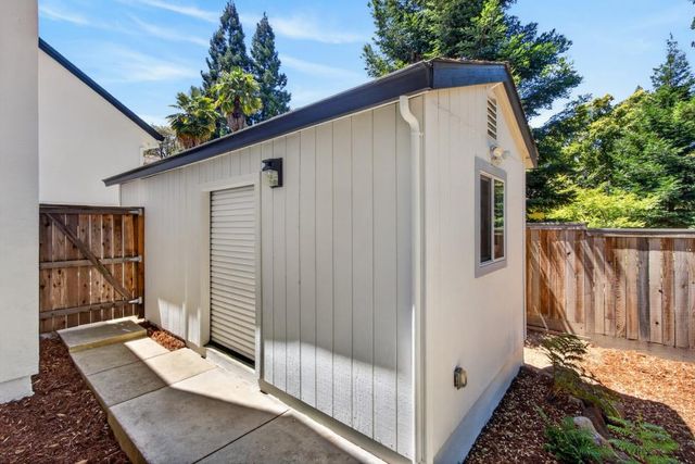8972 Bronson Dr, Granite Bay, CA 95746