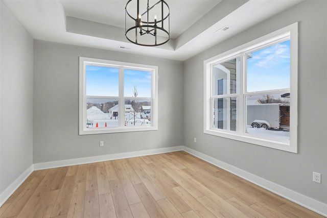 4712 Knapp Bluff Drive, Grand Rapids, MI 49525