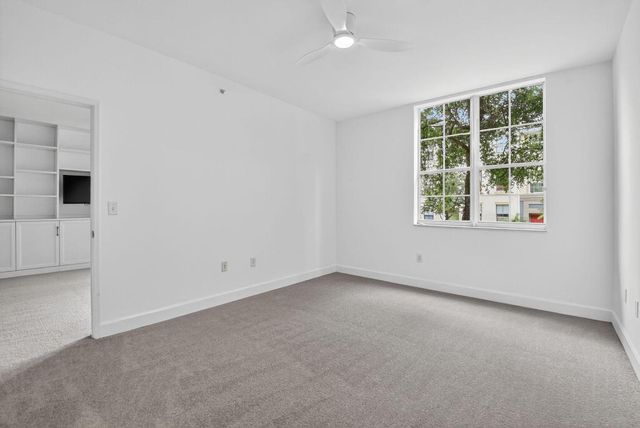 630 S Sapodilla Avenue 121, West Palm Beach, FL 33401