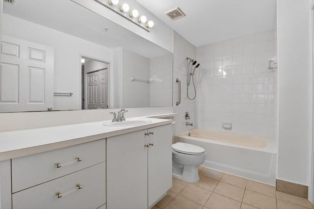 630 S Sapodilla Avenue 121, West Palm Beach, FL 33401