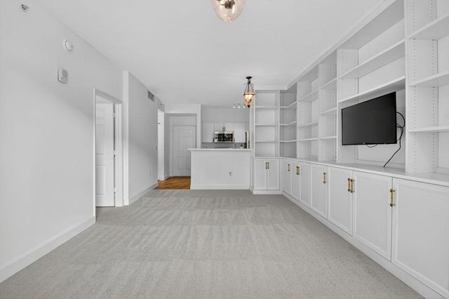 630 S Sapodilla Avenue 121, West Palm Beach, FL 33401