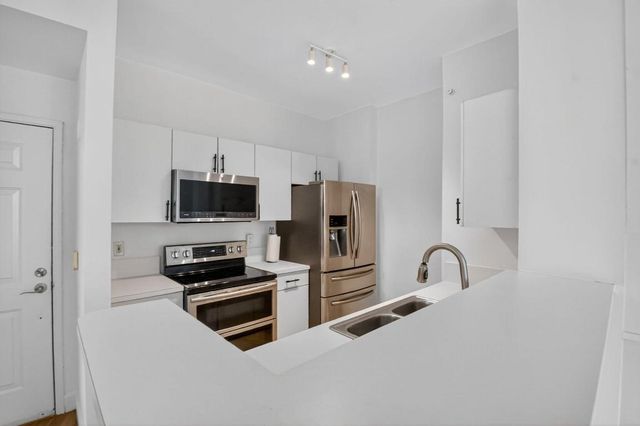 630 S Sapodilla Avenue 121, West Palm Beach, FL 33401