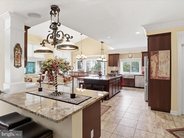 1465 MAYHURST BLVD, Mclean, VA 22102