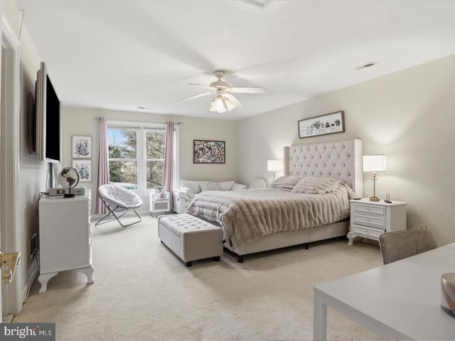 1465 MAYHURST BLVD, Mclean, VA 22102