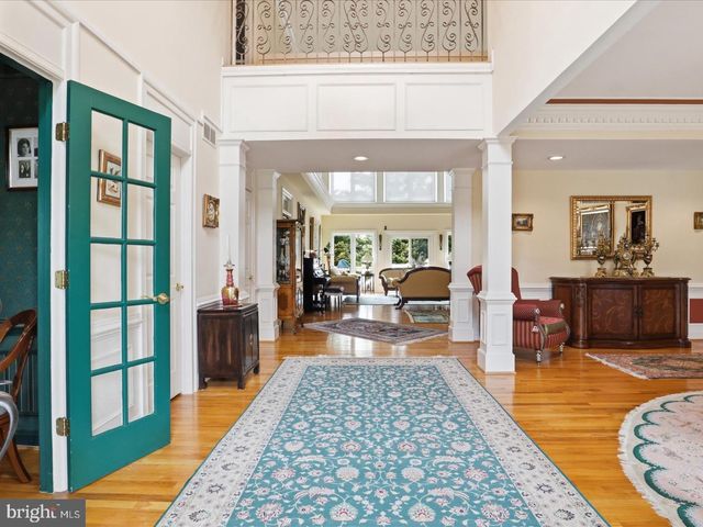 1465 MAYHURST BLVD, Mclean, VA 22102