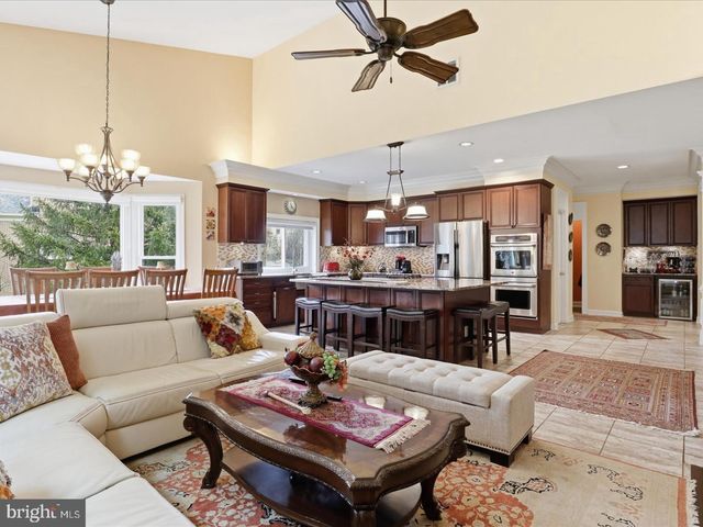 1465 MAYHURST BLVD, Mclean, VA 22102