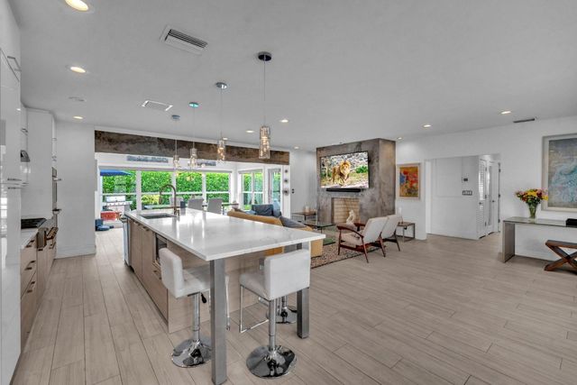 2212 NE 32nd Avenue, Fort Lauderdale, FL 33305