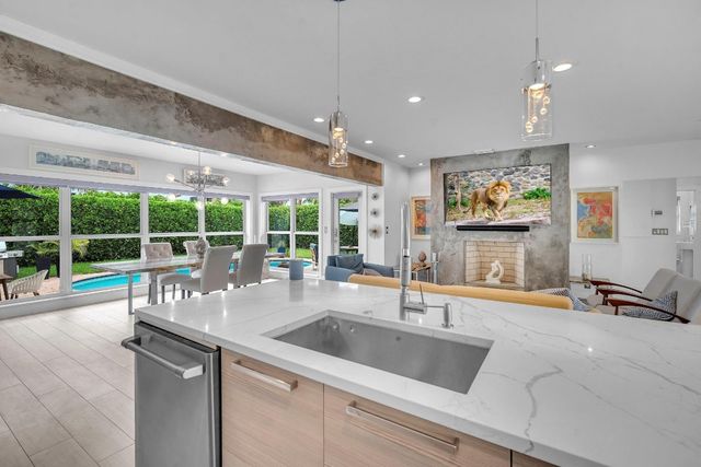 2212 NE 32nd Avenue, Fort Lauderdale, FL 33305