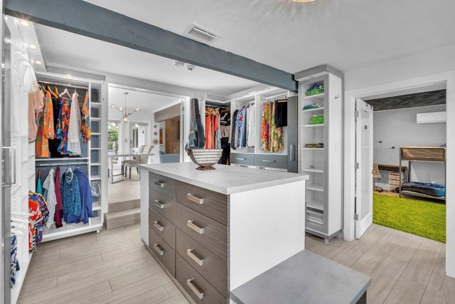 2212 NE 32nd Avenue, Fort Lauderdale, FL 33305