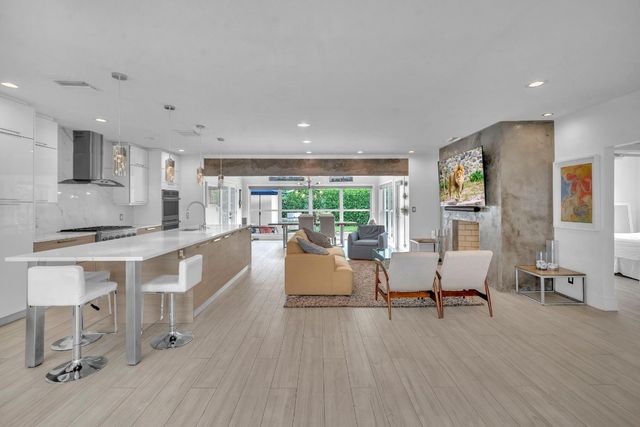 2212 NE 32nd Avenue, Fort Lauderdale, FL 33305