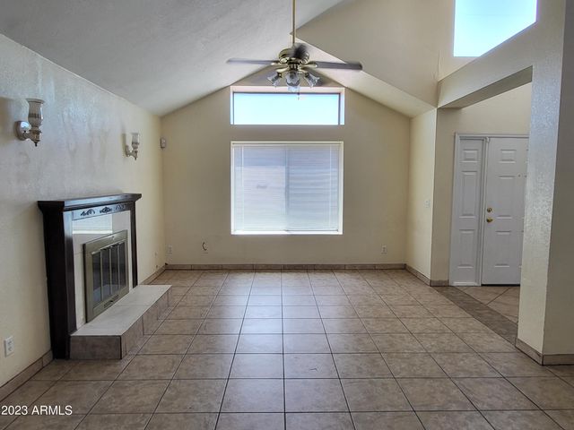 7410 W CHOLLA Street, Peoria, AZ 85345