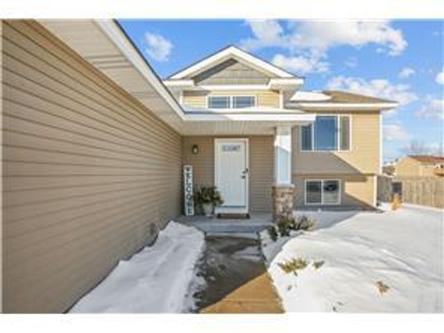 704 Fir Street SW, Isanti, MN 55040