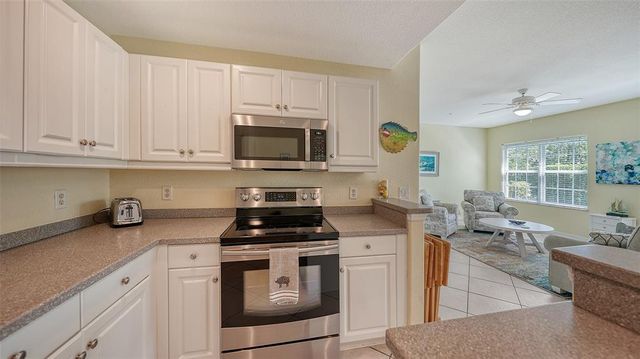 16450 GLORIA LANE 105, Nokomis, FL 34275