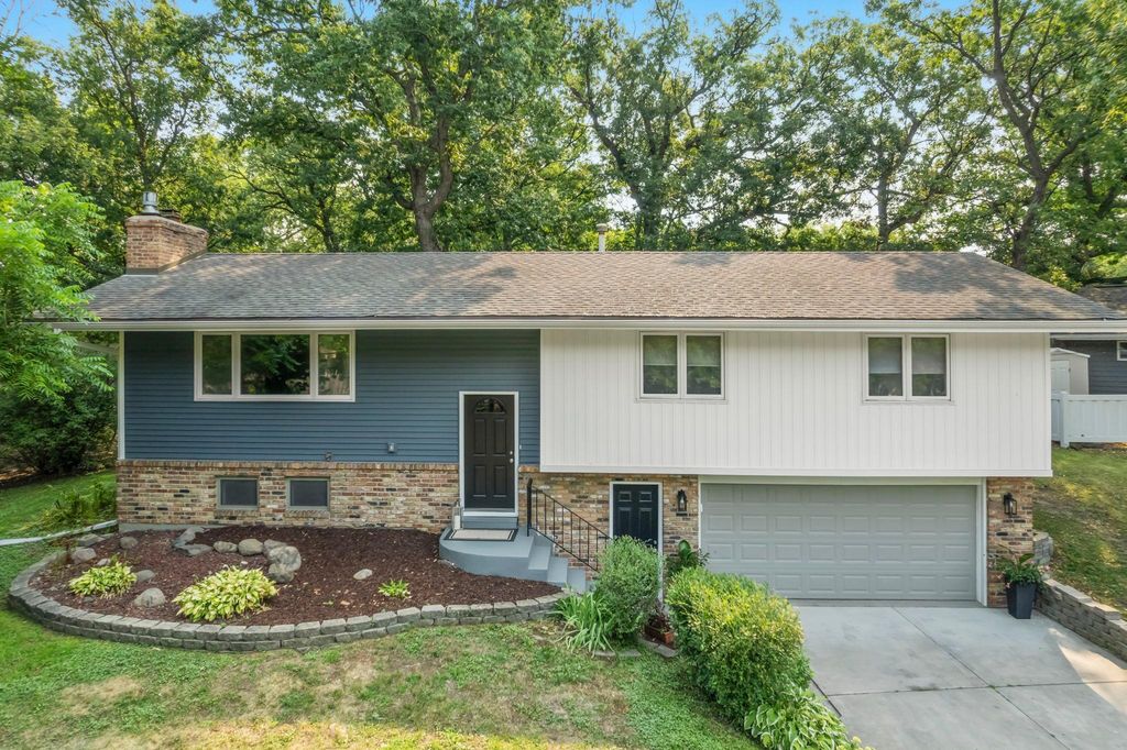 5375 Matterhorn Drive NE, Fridley, MN 55421 — photo 4