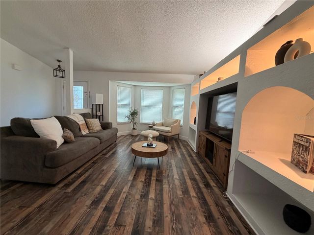 663 MOSQUERO AVENUE, Deltona, FL 32738