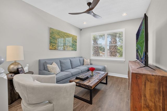 8059 Cactus Quartz Circle, Delray Beach, FL 33446