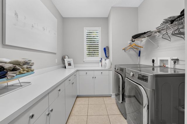 8059 Cactus Quartz Circle, Delray Beach, FL 33446
