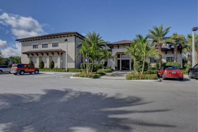 8059 Cactus Quartz Circle, Delray Beach, FL 33446