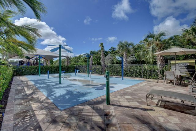 8059 Cactus Quartz Circle, Delray Beach, FL 33446