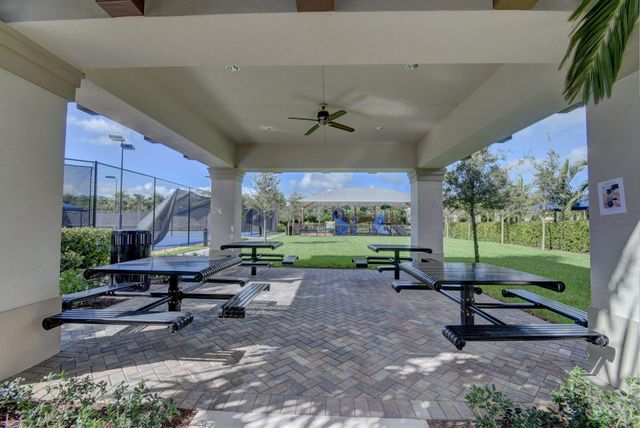 8059 Cactus Quartz Circle, Delray Beach, FL 33446