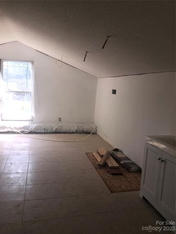 310 East Street, Heath Springs, SC 29058