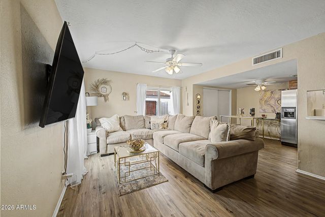 7775 W GLENN Drive, Glendale, AZ 85303