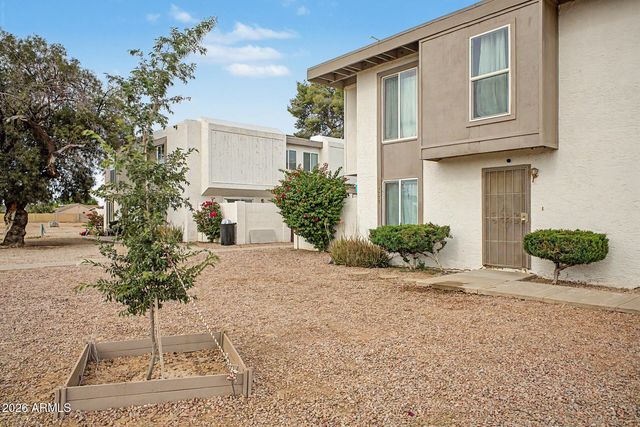 7775 W GLENN Drive, Glendale, AZ 85303