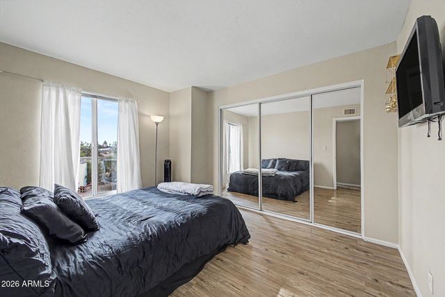 7775 W GLENN Drive, Glendale, AZ 85303