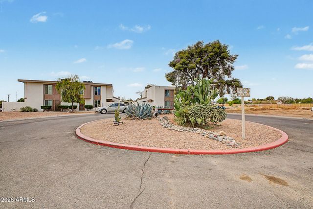 7775 W GLENN Drive, Glendale, AZ 85303