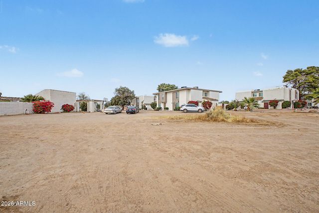 7775 W GLENN Drive, Glendale, AZ 85303