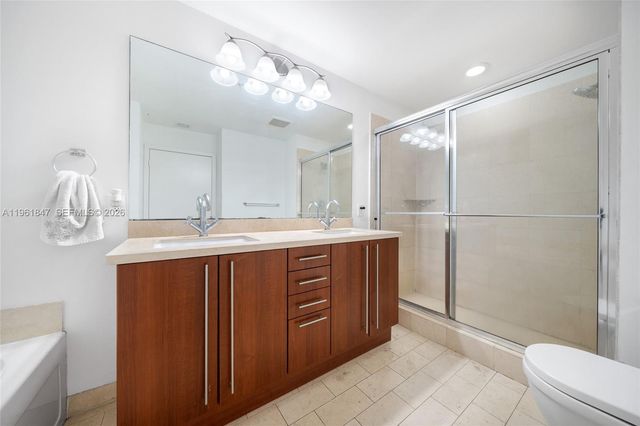 1111 SW 1st Ave 3422-N, Miami, FL 33130