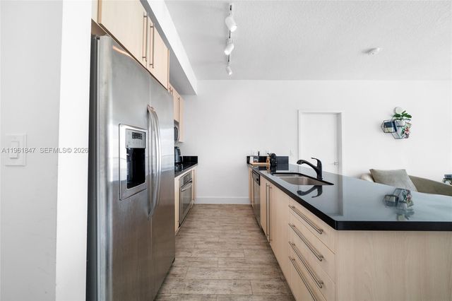 1111 SW 1st Ave 3422-N, Miami, FL 33130