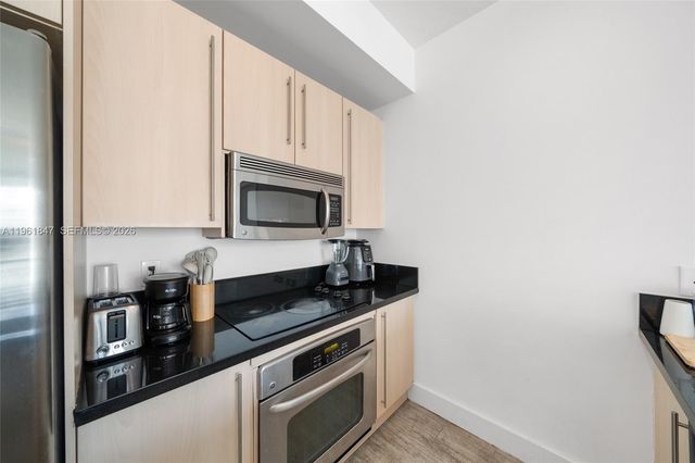 1111 SW 1st Ave 3422-N, Miami, FL 33130