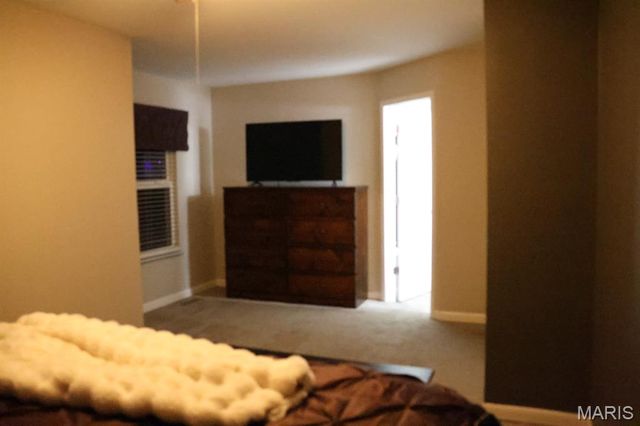 2365 Thunderbird Avenue, Florissant, MO 63033
