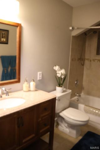 2365 Thunderbird Avenue, Florissant, MO 63033