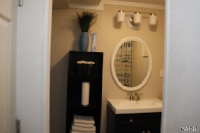 2365 Thunderbird Avenue, Florissant, MO 63033