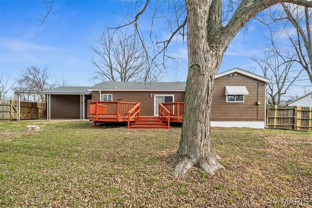 2365 Thunderbird Avenue, Florissant, MO 63033