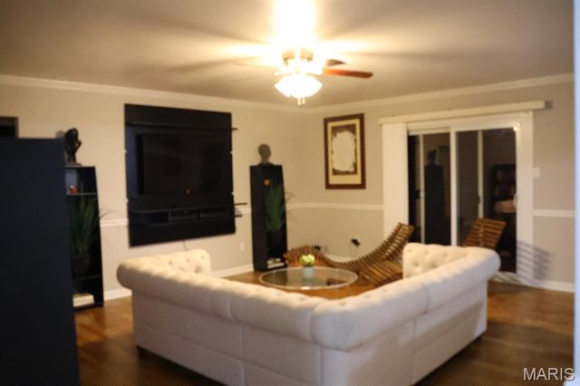 2365 Thunderbird Avenue, Florissant, MO 63033