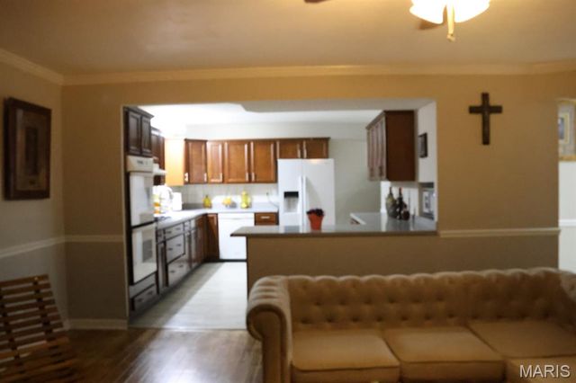 2365 Thunderbird Avenue, Florissant, MO 63033