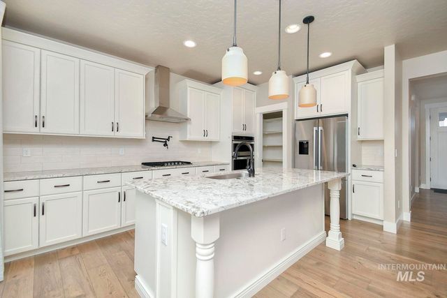 5771 W Daphne Dr, Meridian, ID 83646