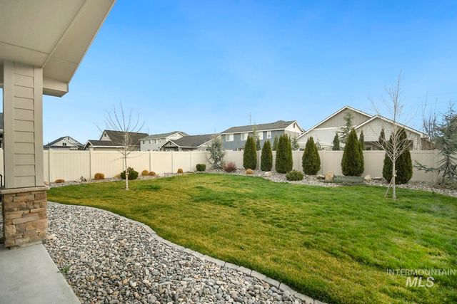 5771 W Daphne Dr, Meridian, ID 83646